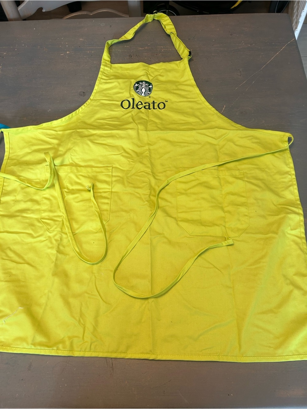 Rare Starbucks Oleato apron ⭐️